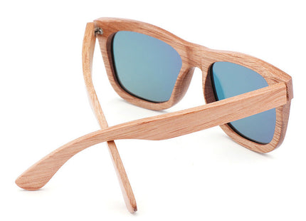 Male and female polarized sunglasses