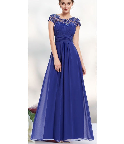 Elegante vestido de encaje de manga corta