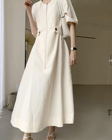 Vestido elegante con cintura ajustada