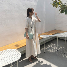 Vestido elegante con cintura ajustada