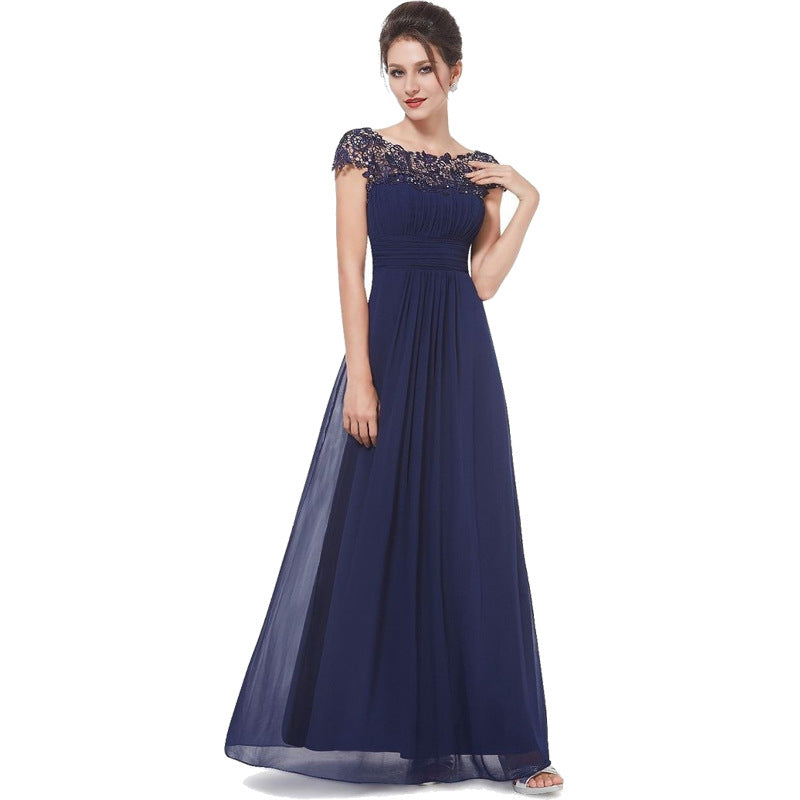 Elegante vestido de encaje de manga corta