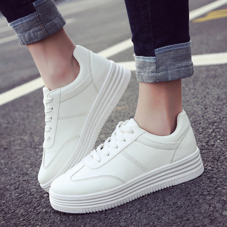 Zapatos blancos gruesos nuevos de primavera de 2021, zapatos casuales de mujer coreana de cuero, zapatos de plataforma sólidos