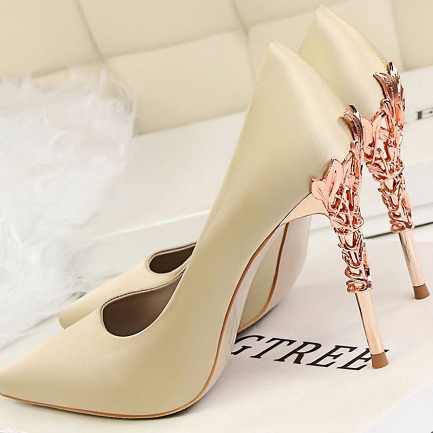 Zapatos de boda de tacón de aguja puntiagudos para dama de honor anfitriona