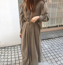 Vestido largo elegante con cordones