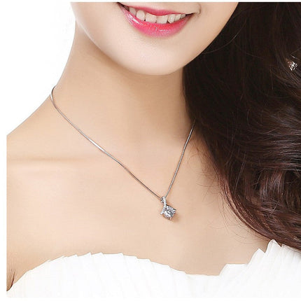 Platinum-plated O Word Ladies Necklace Jewelry Women Sweater
