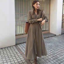 Vestido largo elegante con cordones