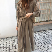 Vestido largo elegante con cordones