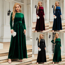 Vestido largo de mujer elegante y con estilo